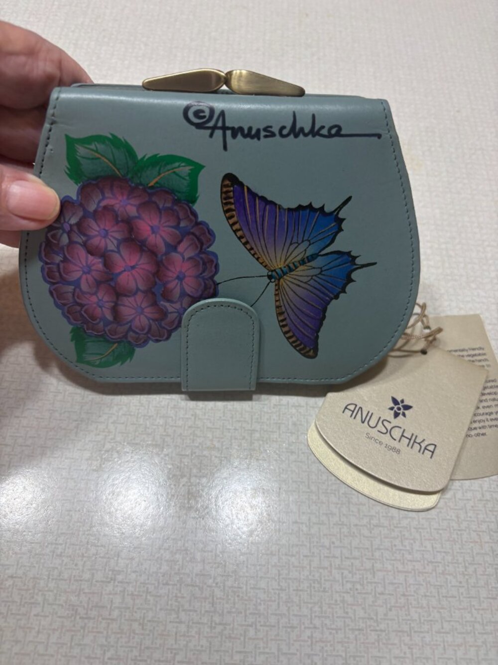 NWT Anuschka Medium Blue Leather wallet with Flowers & Butterfly's - Picture 2 of 7